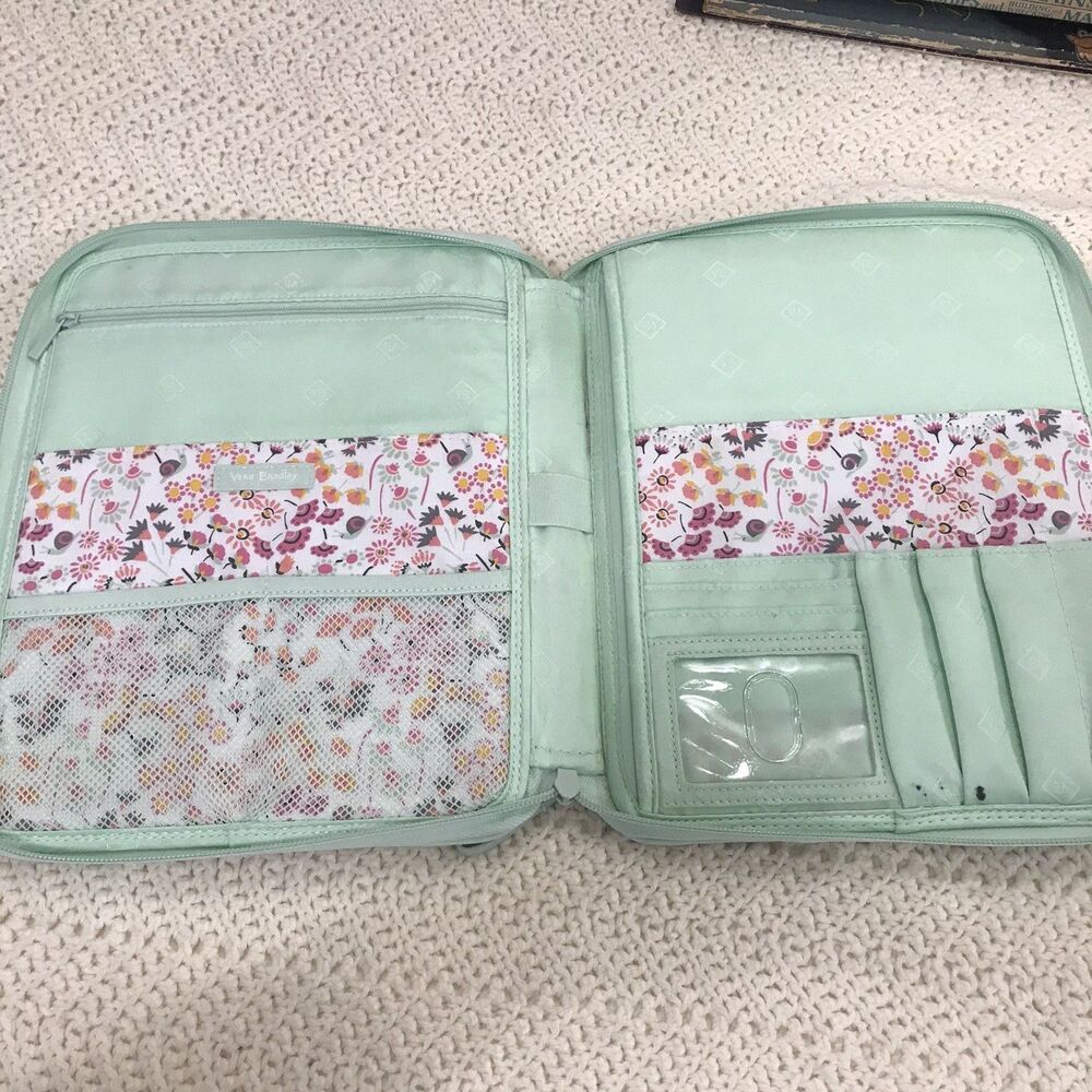 Vera Bradley Mint Flowers Quilted Case Tablet Sleeve Day Planner Organizer
